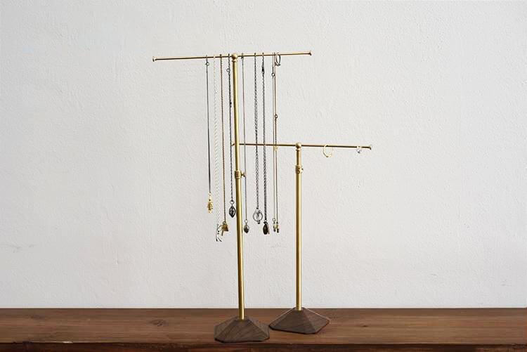 Collier d'exposition <br />Collier long